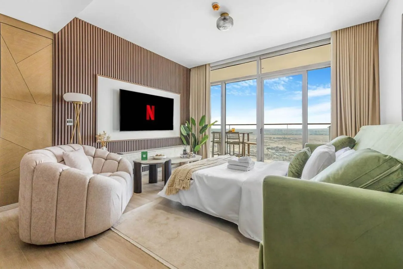 Apartment New Beach And Creek View 2Br In Palace Residences Dubai
