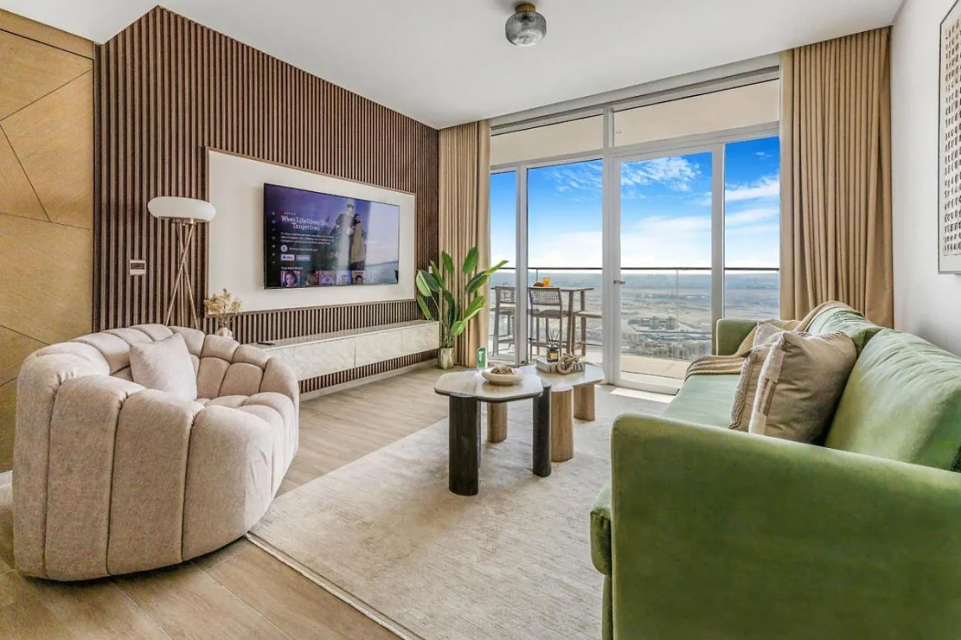 New Beach And Creek View 2Br In Palace Residences Dubai