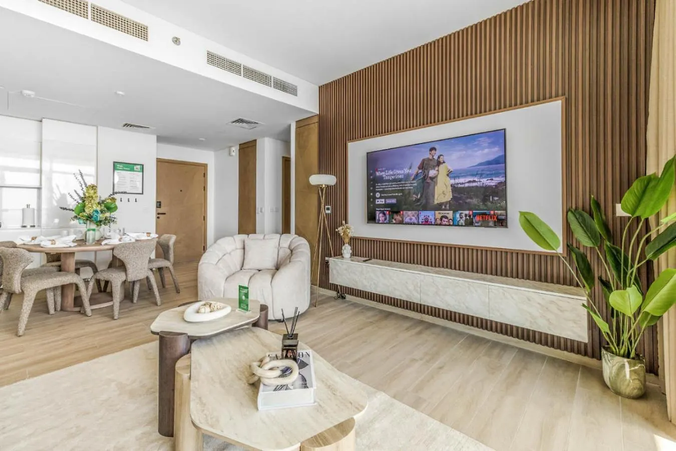 New Beach And Creek View 2Br In Palace Residences Dubai Apartment