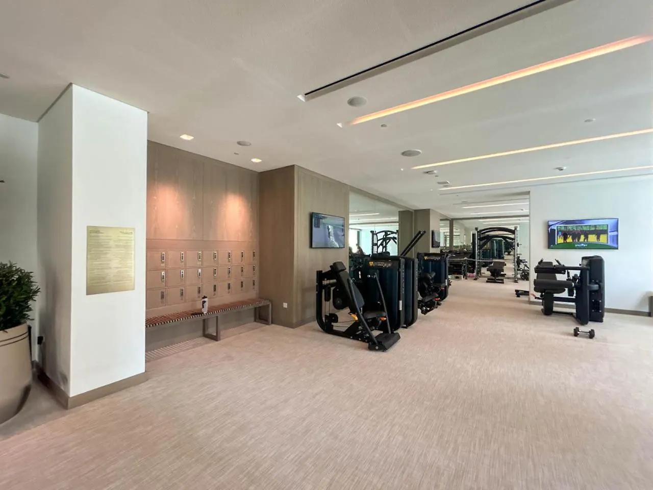 Apartment New Beach And Creek View 2Br In Palace Residences Dubai