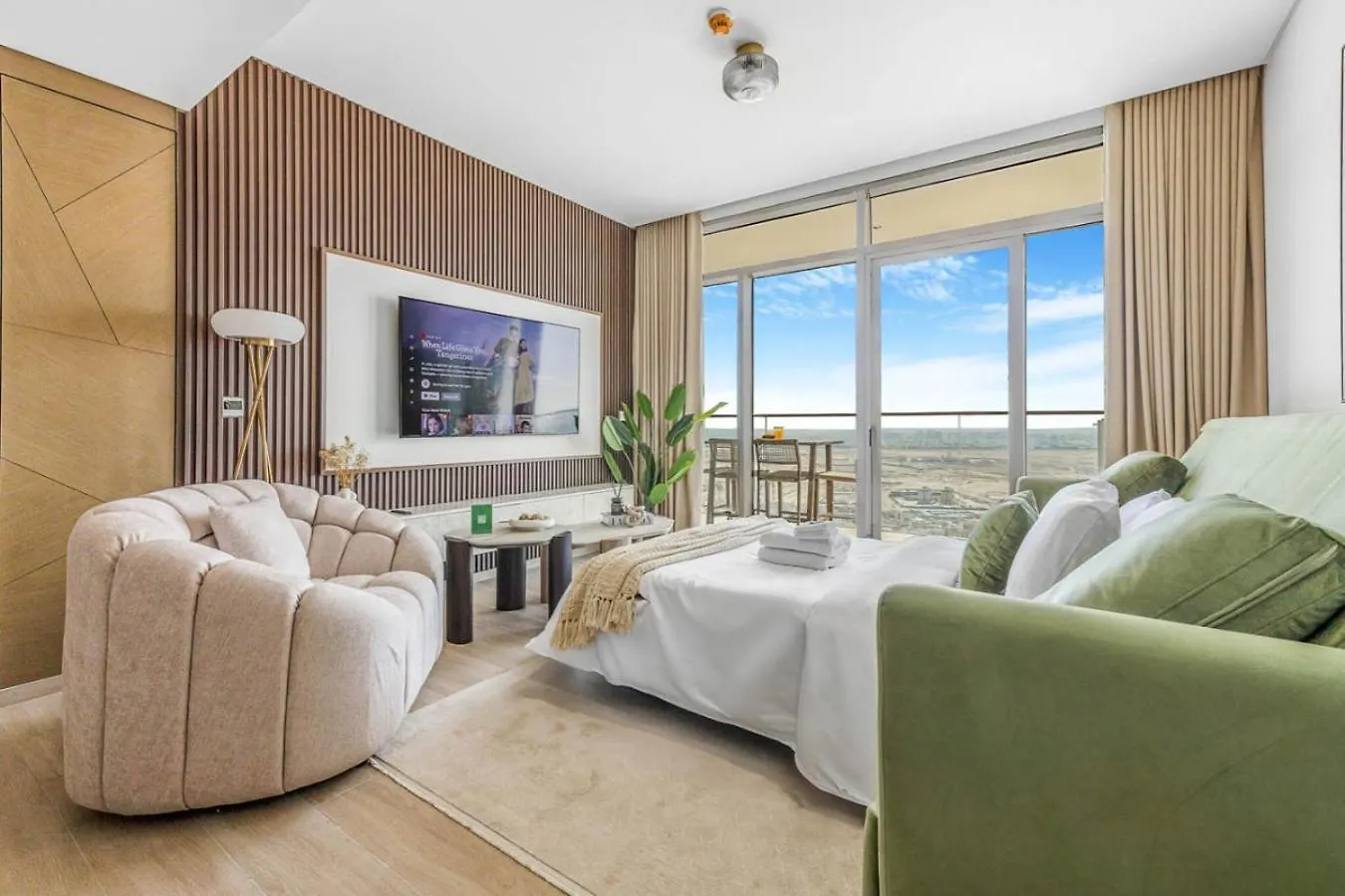 New Beach And Creek View 2Br In Palace Residences Dubai